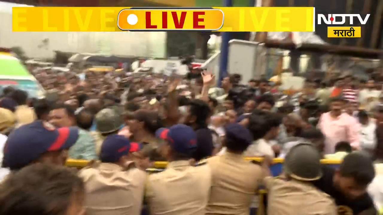 Thane Pradeep Purnekar|आरोपींना तातडीने अटक करा, कापूरबावडी पोलीस ठाण्याबाहेर ठिय्या Ground Report