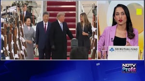 Xi Lands In Washington To Unusual Airport Greeting From Trump