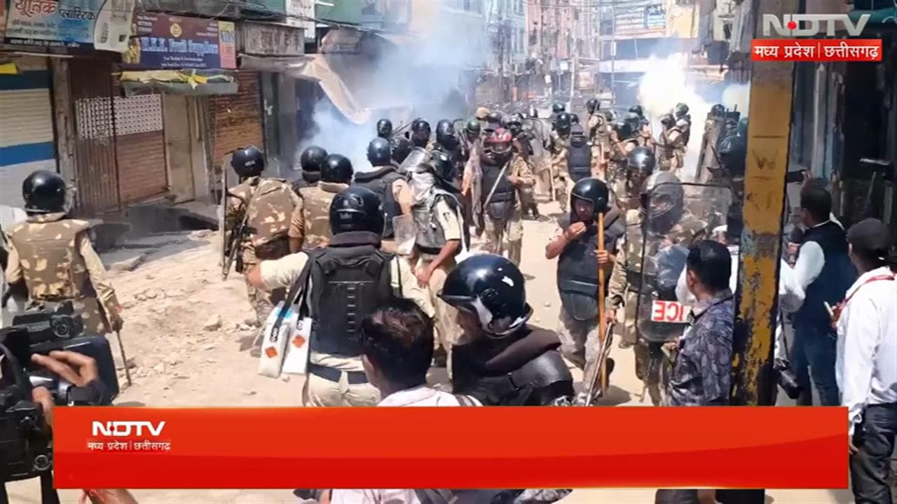 Ujjain Masjid Demolition: मस्जिद को लेकर कैसे शुरु हुआ बवाल, कैसे हैं ताजा हालात? Muslim Protest