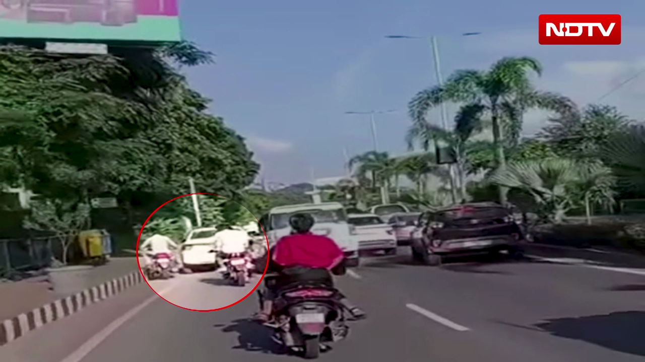 Bikes Collide In Asaduddin Owaisi's Convoy In Bhopal, Several Hurt