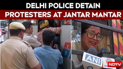 Jantar Mantar Protest | Delhi Police Detain Protesters From Outside Parliament Street Police Station