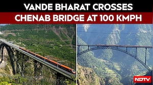 Vande Bharat Express | Jammu-Srinagar Vande Bharat Crosses Chenab Bridge at 100 Kmph