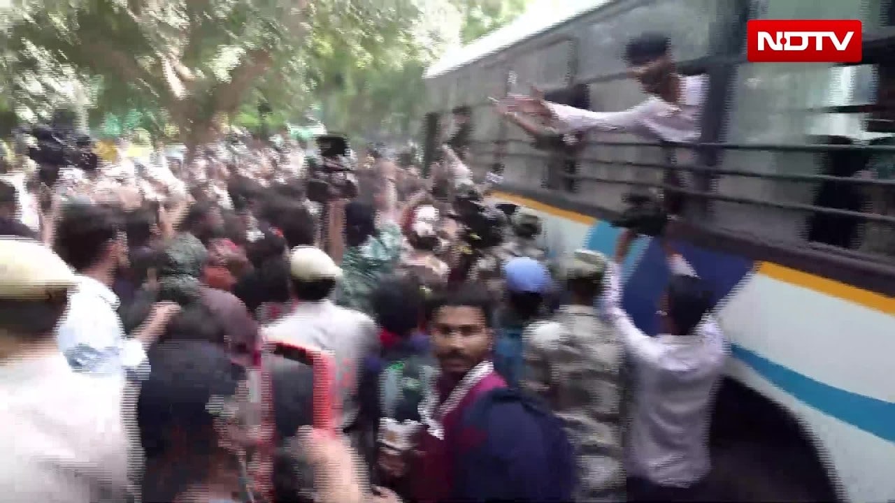 INDIA Bloc's March To EC: Detentions, Barricade & Political Drama | 6 Moments That Dominated Protest