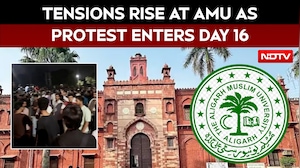 Aligarh Muslim University | AMU Protest Enters 16th Day As Student Leader Continues Hunger Strike