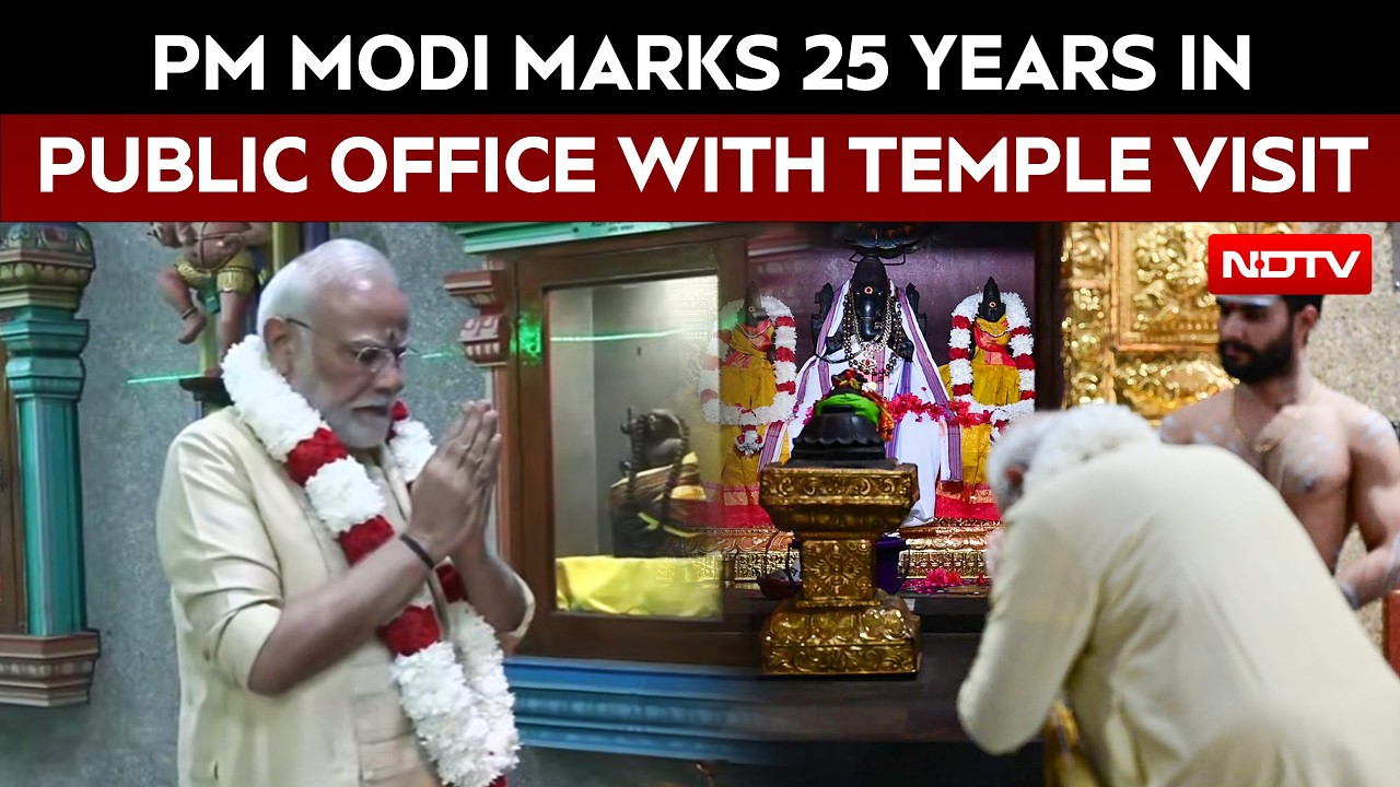 PM Modi Offers Prayers At Delhi Temple As He Completes 25 Years In Public Office