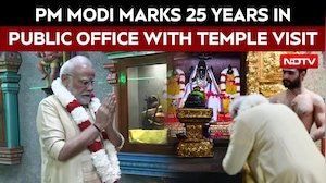 PM Modi Offers Prayers At Delhi Temple As He Completes 25 Years In Public Office
