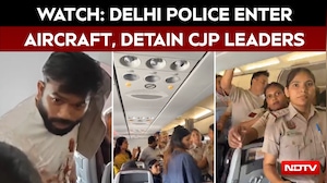 WATCH: CJP Leaders Detained Inside Flight Moments After Landing In Delhi | Jantar Mantar 2.0
