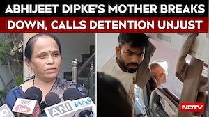 'The Government Is Wrong': Abhijeet Dipke's Mother Reacts Emotionally To His Detention | CJP Protest