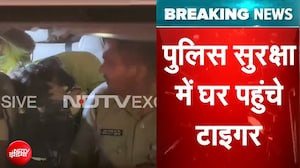 Tiger Shroff Firing News: ताबड़तोड़ फायरिंग के बाद अस्पताल से घर पहुंचे Tiger Shroff | Breaking News