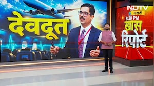 Special Report| 35 हजार फूट उंचीवर विमान.. प्रवाशाची तब्येत बिघडली; डॉ. चंद्रशेखर साठे ठरले 'देवदूत'