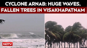 Cyclone Arnab: Huge Waves, Power Outages And Fallen Trees In Visakhapatnam | Andhra Pradesh
