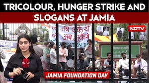 Jamia Students Defy Cancellation Of Official Celebrations, Hoist Tricolour On Foundation Day