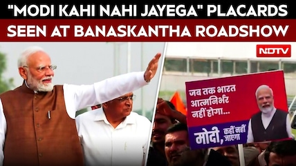 PM Modi In Gujarat | "Modi Kahin Nahin Jayega" Signs Seen At Banaskantha Roadshow In Gujarat