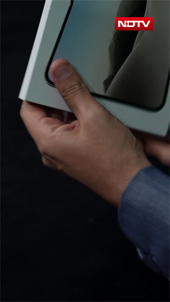 Apple iPhone Duo Unboxing | Tech360