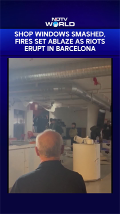Barcelona Riots | Hooded Protesters Loot Shops, Set Fires In City Centre