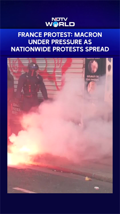 France Erupts Again As Police And Protesters Face Off In Paris | France Protests