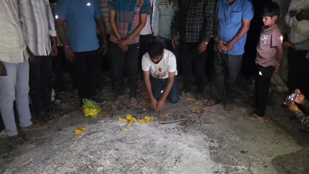 दादी को याद कर भावुक हुए दीपके, क्‍या CEC प्रोटेस्‍ट के लिए दिल्‍ली लौटेंगे?