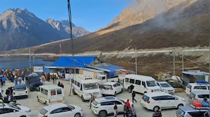 अरुणाचल में 14,000 फीट पर लगा भारी ट्रैफिक जाम, तावांग के कैब ड्राइवर बोले- इतनी भीड़ कभी नहीं देखी