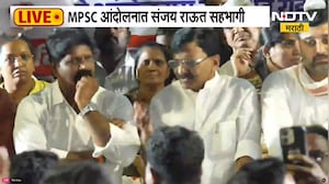Pune MPSC Student Protest| MPSCचं शुद्धीकरण सरकारनं केलं पाहिजे; Sanjay Raut आंदोलनात सहभागी