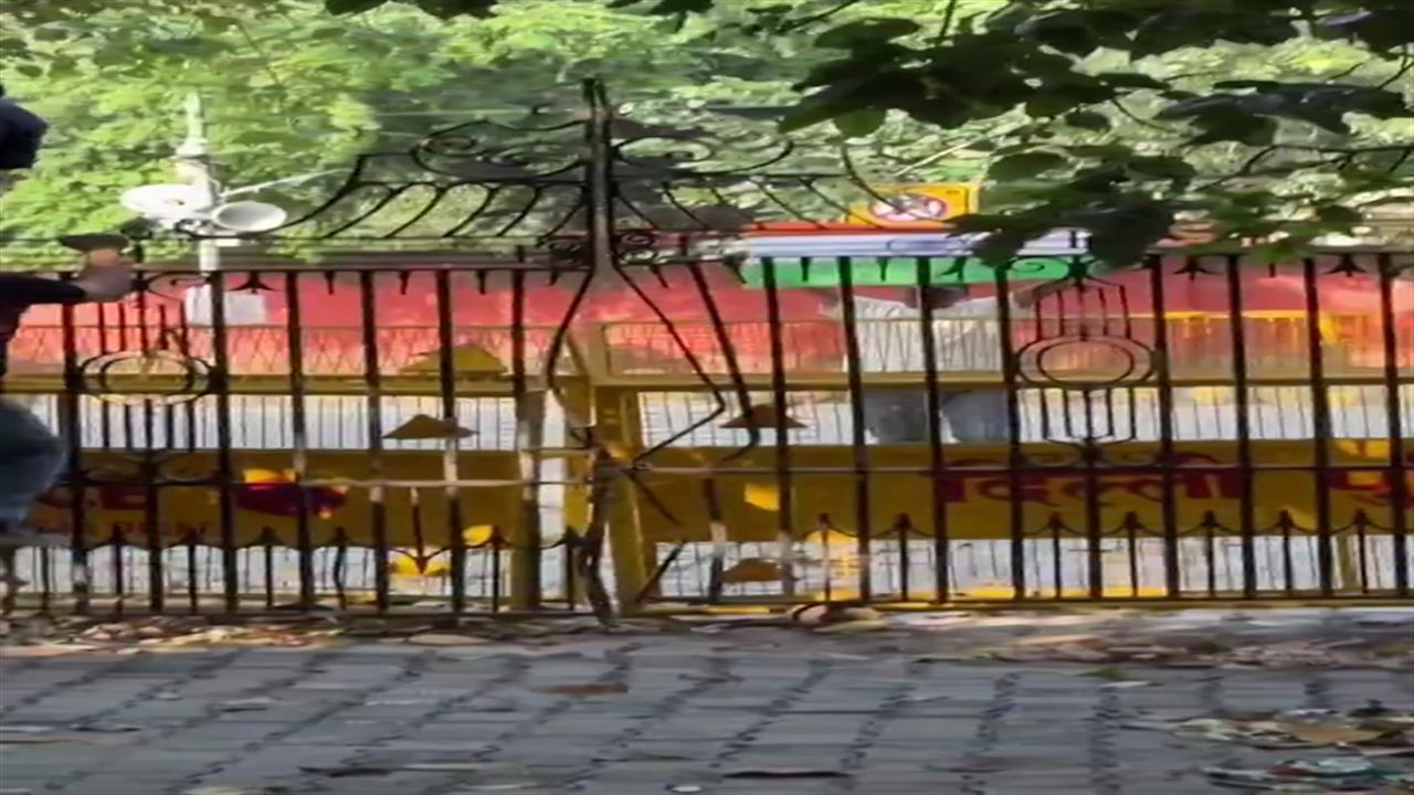 CJP के सौरव दास जंतर-मंतर पर गेट फांद कर पहुंचे, वीडियो वायरल