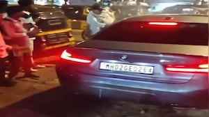 टाइगर श्रॉफ पर फायरिंग का नया वीडियो, हमलावर सामने खड़े होकर दनादन चला रहे थे गोलियां