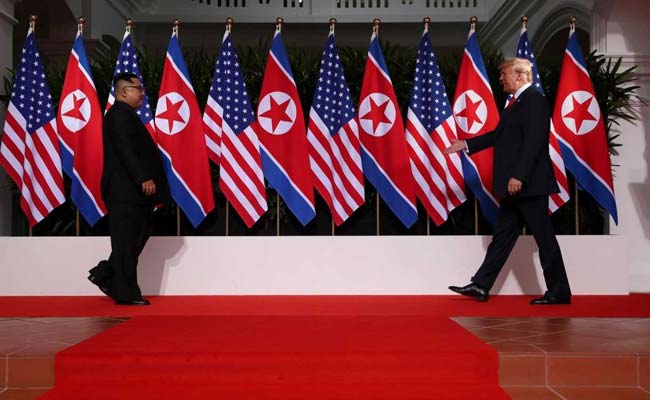 Trump, Kim Confident But Body Language Reveals Nerves At First Meeting