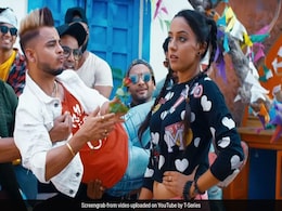 VIDEO: ब्रेकअप के बाद प्रेमिका के घर जा धमका बॉयफ्रेंड, और गुस्से में कर डाला 'कलेश'... VIDEO: ब्रेकअप के बाद प्रेमिका के घर जा धमका बॉयफ्रेंड, और गुस्से में कर डाला 'कलेश'...