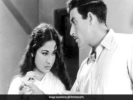 Meena Kumari Google Doodle: क्या शराब ने ली थी मीना कुमारी की जान? क्यों कहलाती थीं Tragedy Queen? खेलें Quiz Meena Kumari Google Doodle: क्या शराब ने ली थी मीना कुमारी की जान? क्यों कहलाती थीं Tragedy Queen? खेलें Quiz