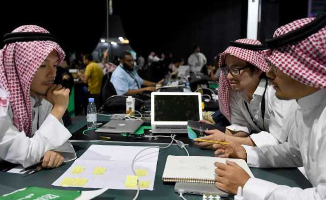 Saudi Hackathon Seeks High-Tech Fixes To Hajj Emergencies