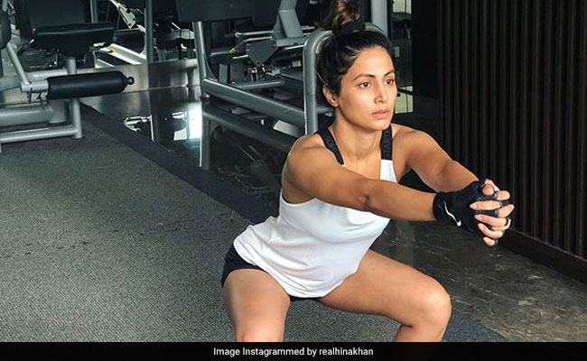 Popular Television Celeb Hina Khan Sweats It Out In The Gym! Watch Her Video For Some #WednesdayMotivation