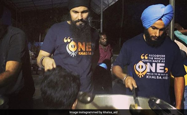 Kerala Flood: Randeep Hooda Spotted With Khalsa Aid Team. See Pic