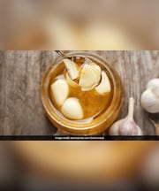 शहद में लहसुन भिगोकर खाने से क्या होता है? । Honey With Garlic Benefits । Lehsun Aur Shahad Khane ke Fayde