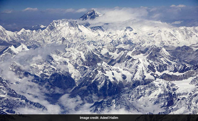 Indian Woman Suffers Cardiac Arrest On Way To Everest Base Camp, Dies