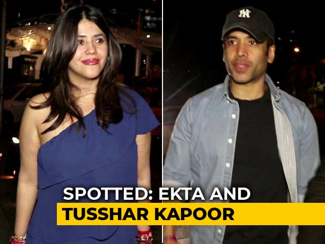 Celeb Spotting: Ekta And Tusshar Kapoor Snapped With Their Parents
