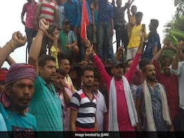 टॉप 5 खबरें: मोदी सरकार का 'वन नेशन-वन कार्ड' तोहफा, नाराज सवर्णों को मनाने के लिए BJP का नया फॉर्मूला टॉप 5 खबरें: मोदी सरकार का 'वन नेशन-वन कार्ड' तोहफा, नाराज सवर्णों को मनाने के लिए BJP का नया फॉर्मूला