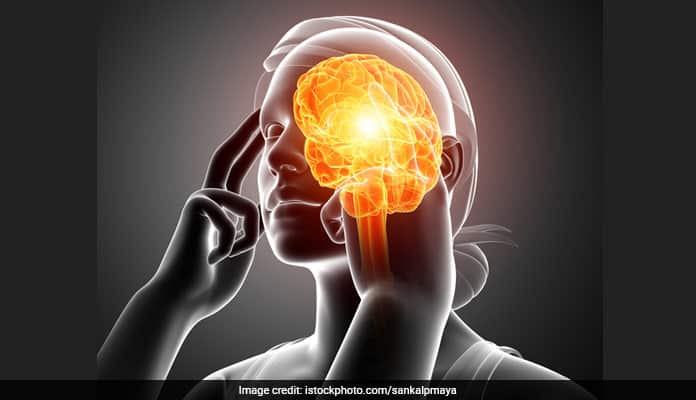 How To Recharge Your Brain: अपने दिमाग को रिचार्ज करने और पॉजिटिव रखने के लिए इन 13 तरीकों से दें समय