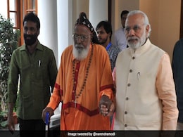 Kerala's Eldest Man Celebrates 102nd Birthday, Cuts Specially Made "Appam" Kerala's Eldest Man Celebrates 102nd Birthday, Cuts Specially Made "Appam"