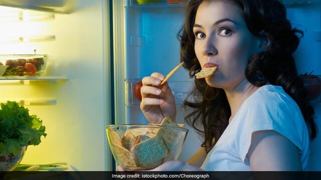 Weight loss: If you want to eat less and reduce calorie intake to lose weight, try eating alone