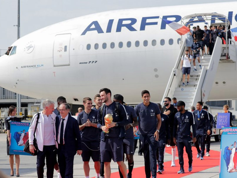 Crowds Pack Champs Elysees As French World Cup Winners Return Home