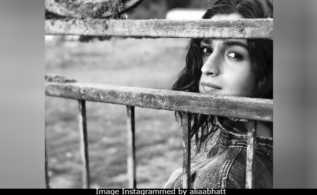 Neetu Kapoor Loves Alia Bhatt's Pic, Clicked By Ranbir Kapoor