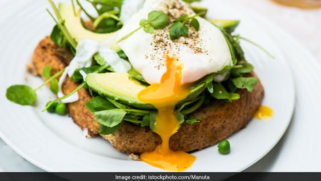 Eating filling foods can prevent overeating and reduce your overall calorie intake