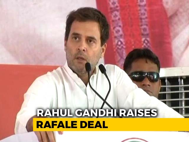 "Rafale Deal Snatched Jobs From Indians": Rahul Gandhi Attacks PM