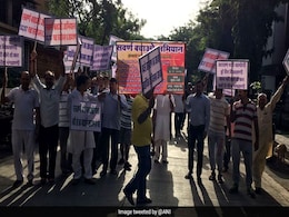 Bharat Bandh: SC/ST एक्ट के विरोध में सवर्ण संगठनों का भारत बंद आज, जानिये किस बात पर मचा है बवाल Bharat Bandh: SC/ST एक्ट के विरोध में सवर्ण संगठनों का भारत बंद आज, जानिये किस बात पर मचा है बवाल
