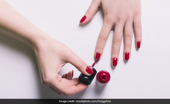 5 Beauty Hacks For The Best Manicure At Home