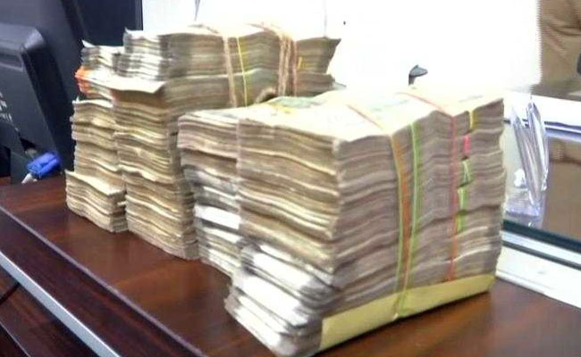 2 Alleged Con Men Arrested From Hyderabad For Cheating 2,000 People