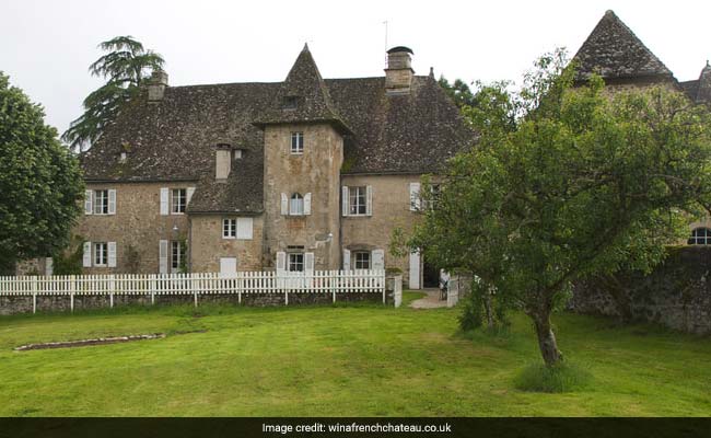 French Chateau Worth 1.7 Million Euros Up For Grabs For Just 11 Euros