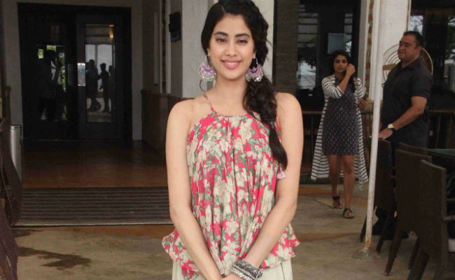 Janhvi Kapoor On <i>Dhadak</I>'s Comparison With <i>Sairat</i>: "Give Our Film A Chance"