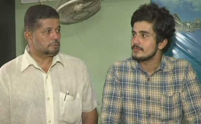 Meet Father And Son From Mumbai Who Graduated Together