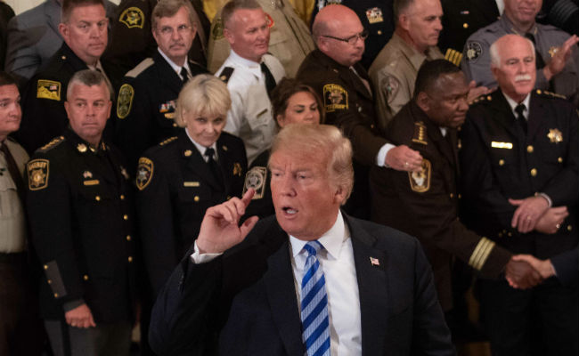 डोनाल्ड ट्रंप ने किम जोंग-उन को किया सलाम, कहा- हम दोनों सभी को गलत साबित करेंगे