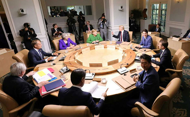 5 Photos, 5 Opposing Stories At G7. It's The German Version That's Viral
